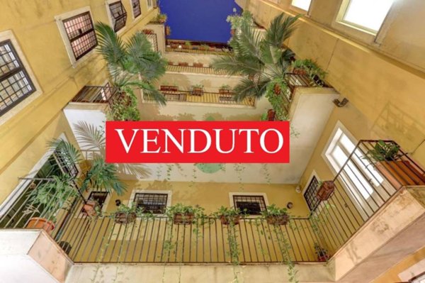 appartamento in vendita a Roma in zona Rione Monti/Campitelli