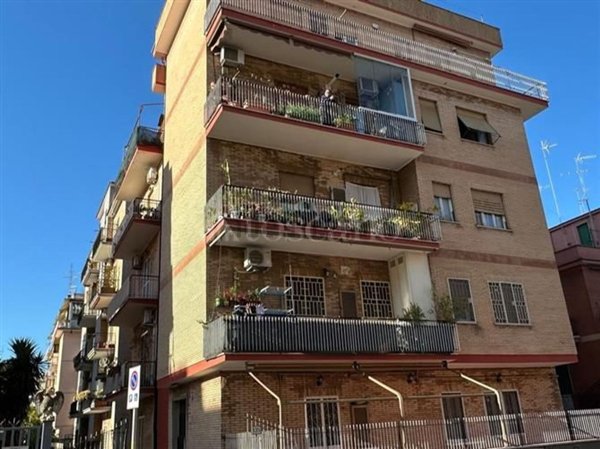 appartamento in vendita a Roma in zona Prenestino-Centocelle