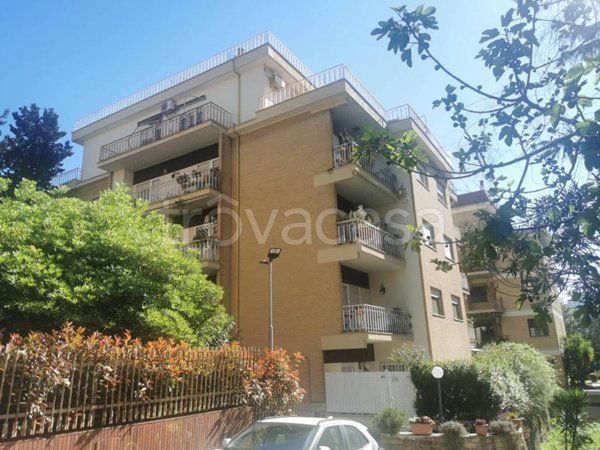 appartamento in vendita a Roma in zona Aurelio