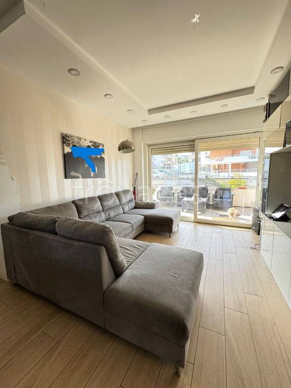 appartamento in vendita a Roma in zona Giuliano Dalmata