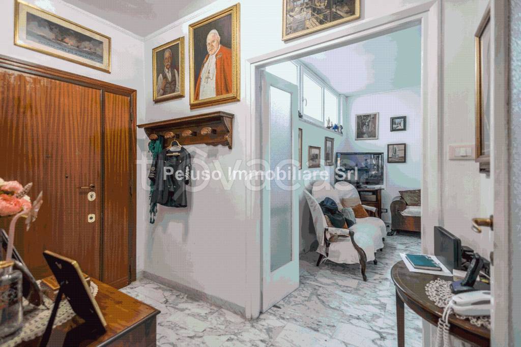 appartamento in vendita a Roma in zona Ostiense