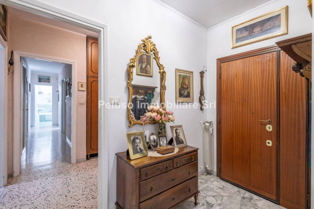 appartamento in vendita a Roma in zona Ostiense