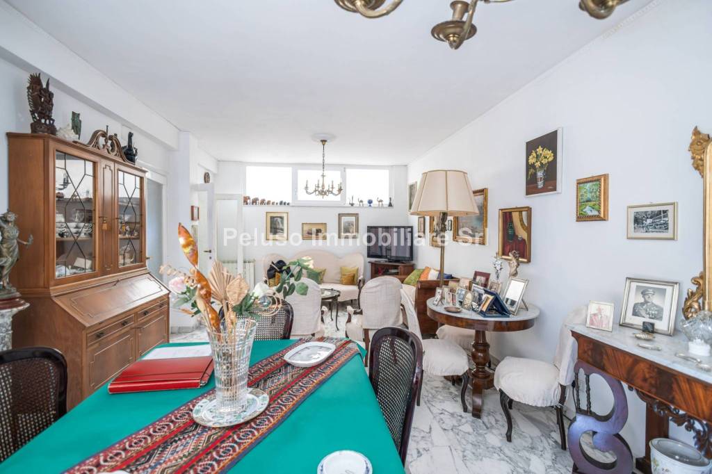 appartamento in vendita a Roma in zona Ostiense