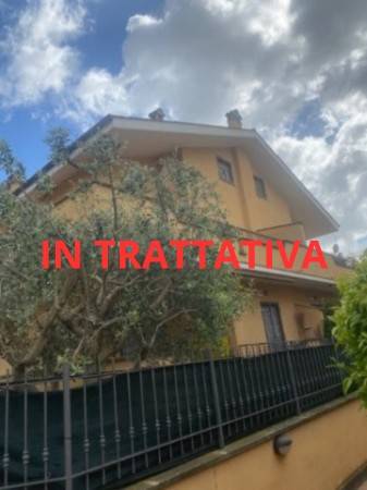 casa indipendente in vendita a Roma in zona Massimina/Casal Lumbroso