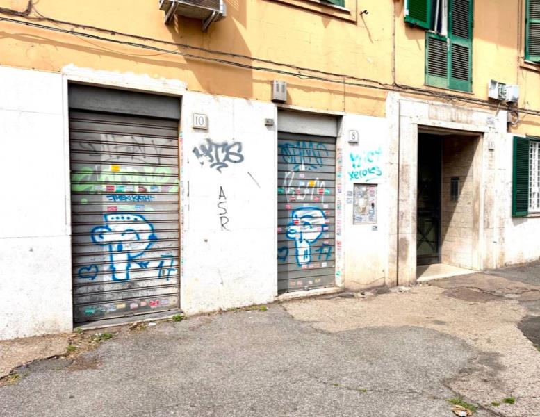 appartamento in vendita a Roma in zona Appio Latino
