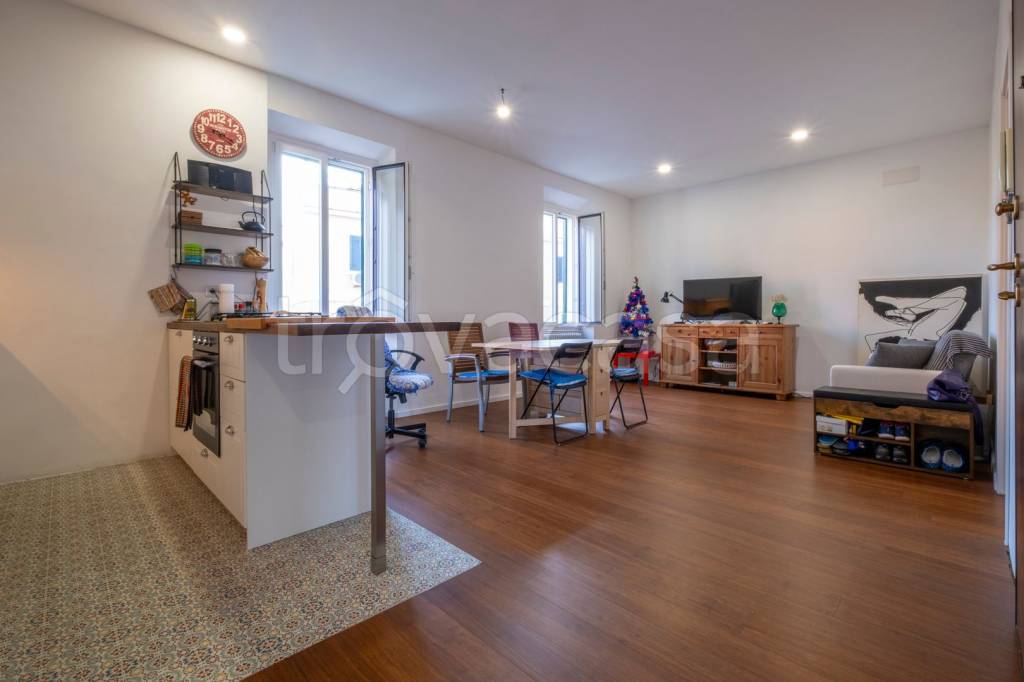 appartamento in vendita a Roma in zona Tuscolano