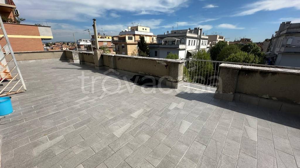 appartamento in vendita a Roma in zona Prenestino-Centocelle