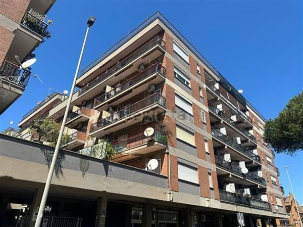 appartamento in vendita a Roma in zona Ostia