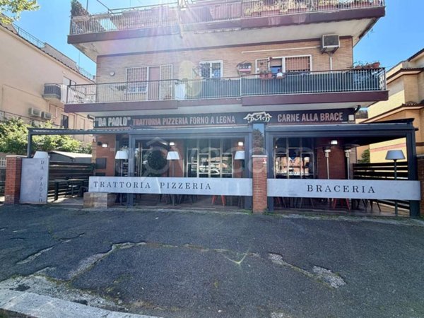 negozio in vendita a Roma in zona Acilia