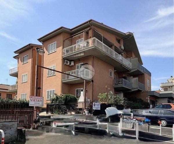 appartamento in vendita a Roma in zona Finocchio