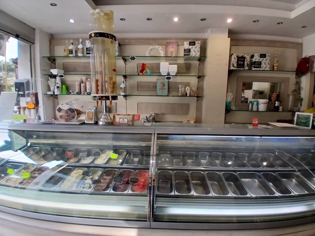 negozio in vendita a Roma in zona Giuliano Dalmata