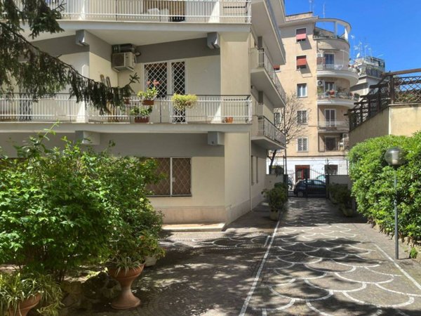 appartamento in vendita a Roma in zona Gianicolense