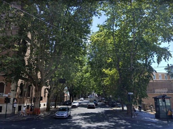 negozio in vendita a Roma in zona Esquilino