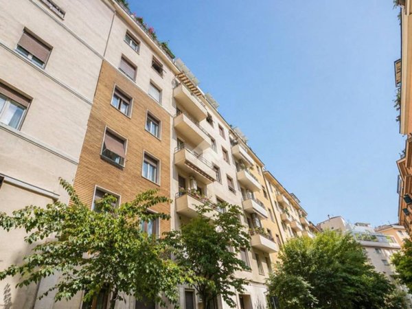 appartamento in vendita a Roma in zona Appio Latino