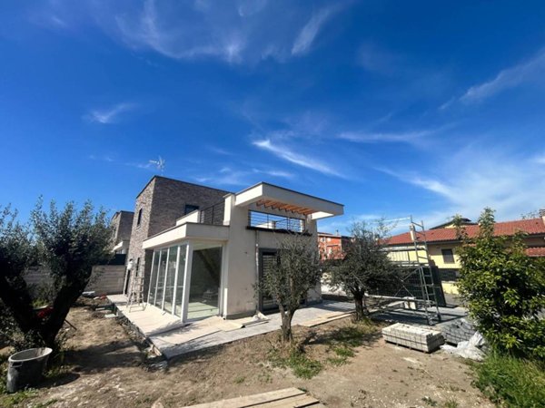 casa indipendente in vendita a Roma in zona Tor Vergata/Torrenova