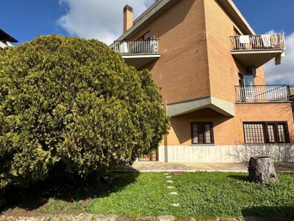 appartamento in vendita a Roma in zona Romanina