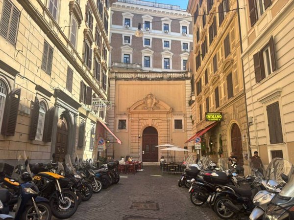 appartamento in vendita a Roma in zona Centro Storico