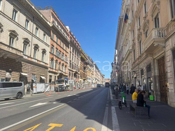 appartamento in vendita a Roma in zona Rione Monti/Campitelli