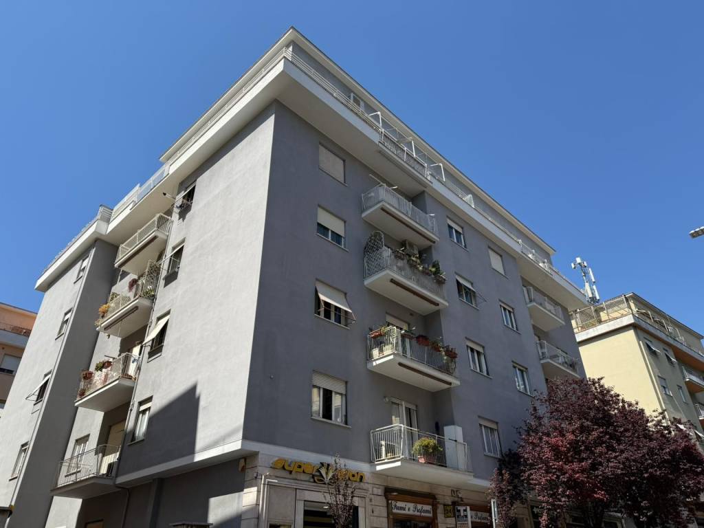 appartamento in vendita a Roma in zona Gianicolense