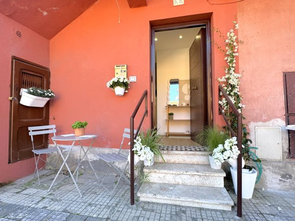 appartamento in vendita a Roma in zona Ostiense