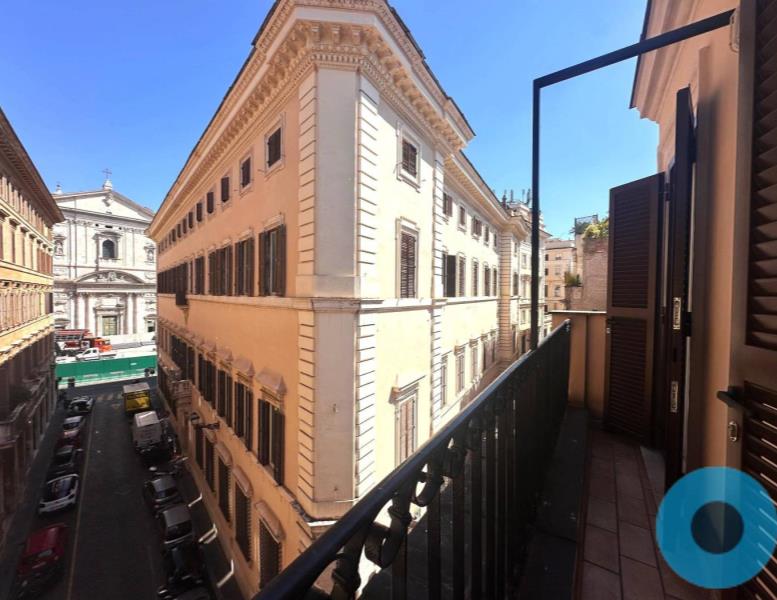 appartamento in vendita a Roma in zona Parione/Sant'Eustachio