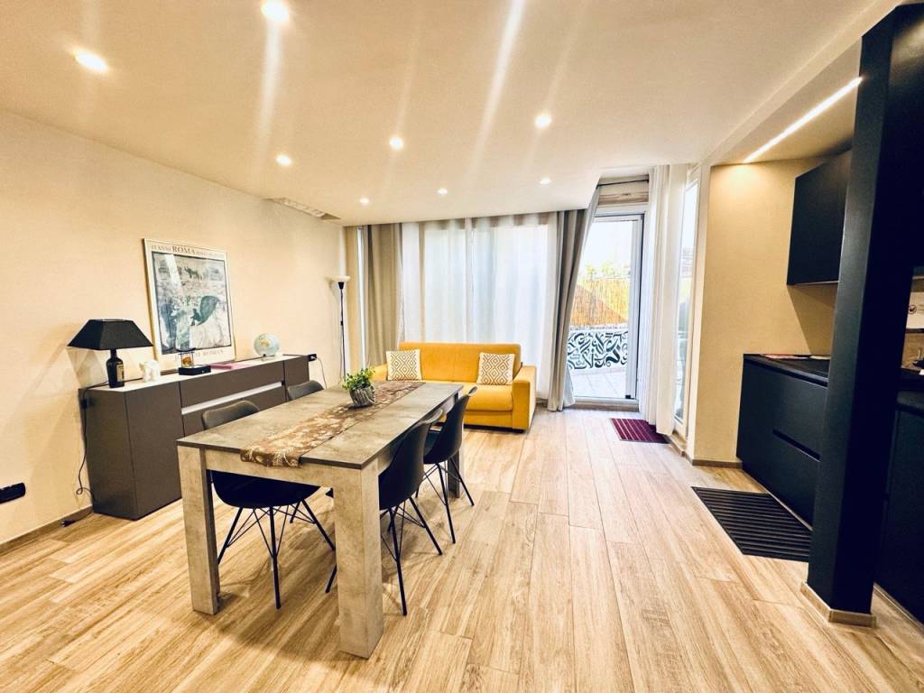 appartamento in vendita a Roma in zona Ostiense