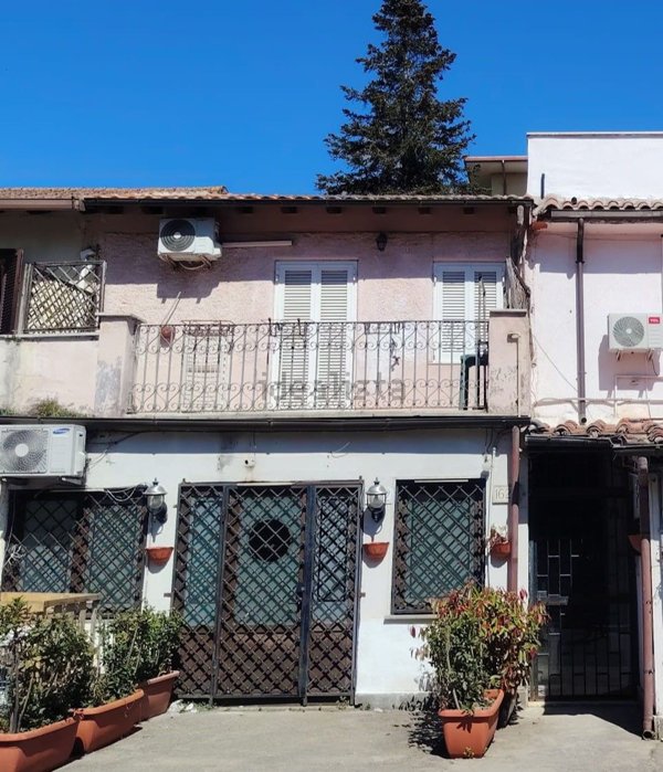 appartamento in vendita a Roma in zona Tor di Quinto