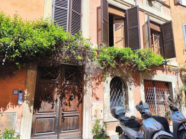 appartamento in vendita a Roma in zona Rione Monti/Campitelli