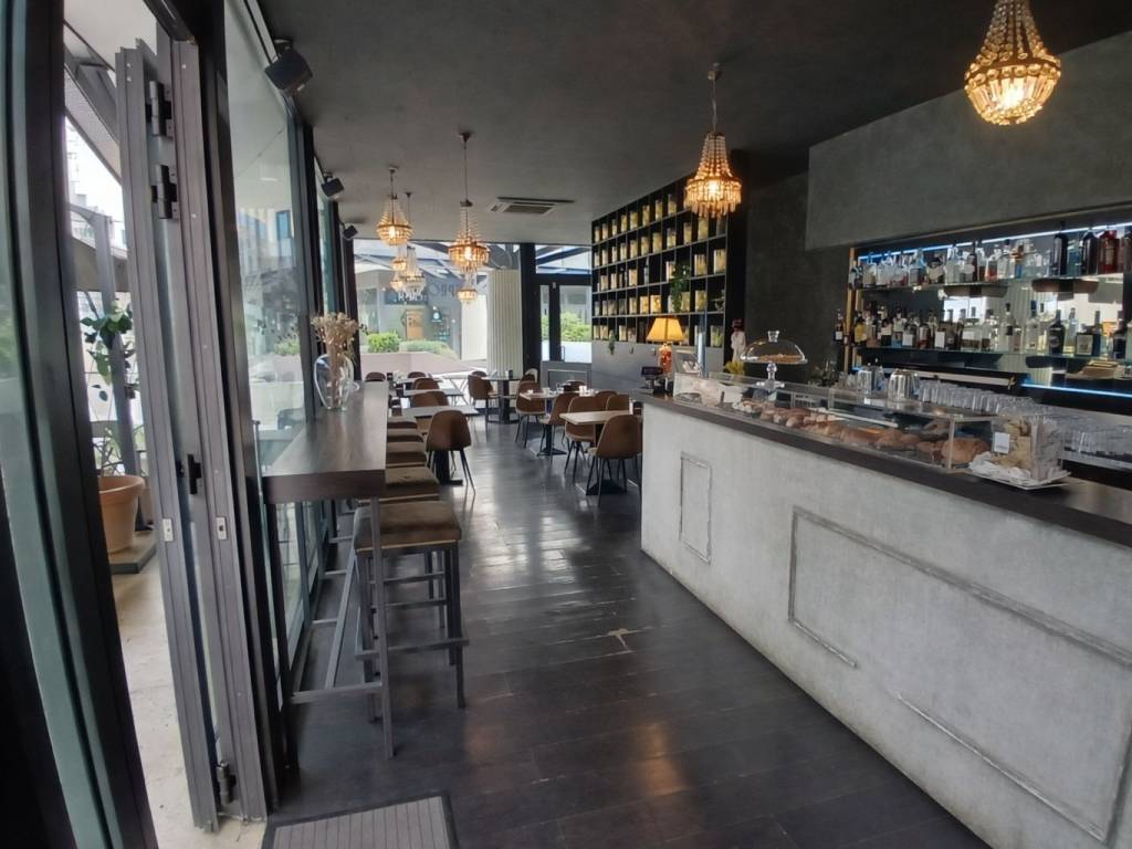 negozio in vendita a Roma in zona Trieste