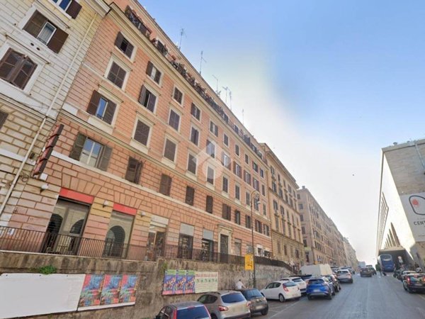 appartamento in vendita a Roma in zona Esquilino