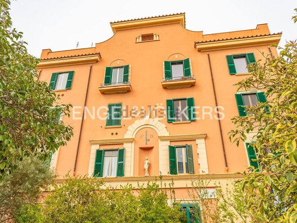 appartamento in vendita a Roma in zona Ostiense