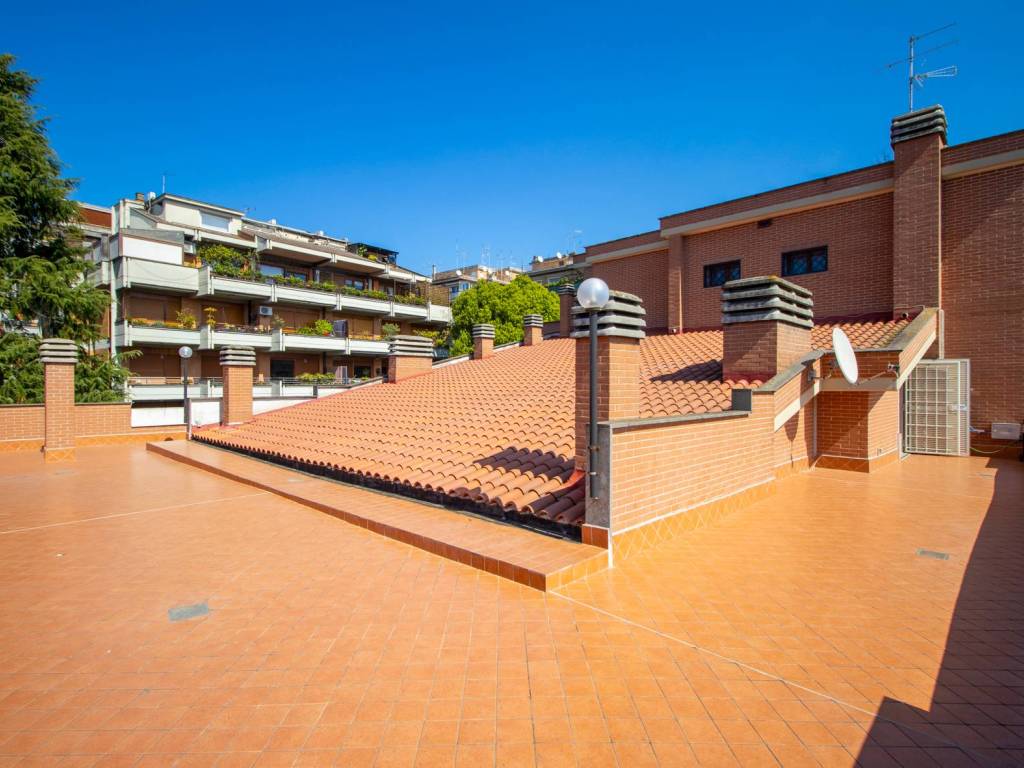 appartamento in vendita a Roma