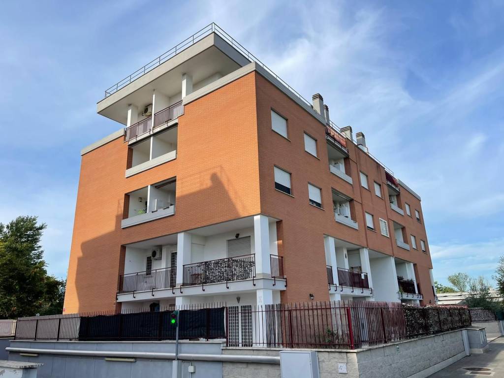 appartamento in vendita a Roma in zona Ponte Mammolo