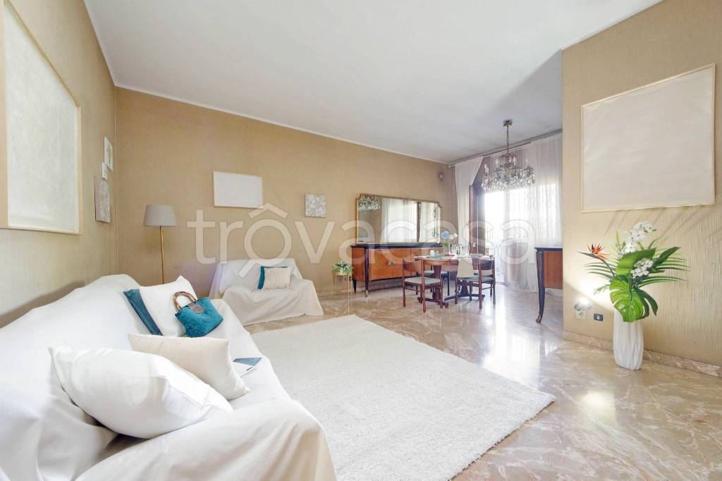 appartamento in vendita a Roma in zona Tuscolano