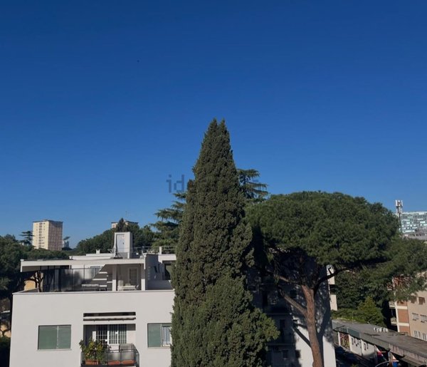 appartamento in vendita a Roma in zona EUR