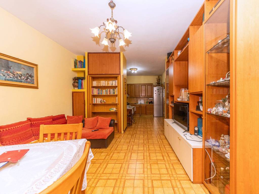 appartamento in vendita a Roma in zona Cinecittà