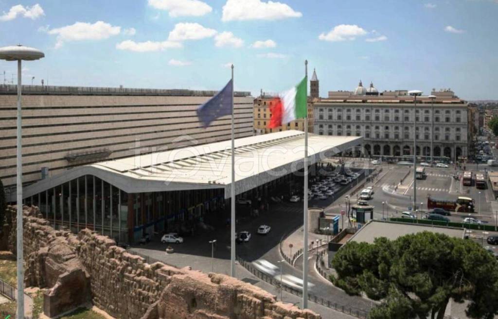 negozio in vendita a Roma in zona Castro Pretorio