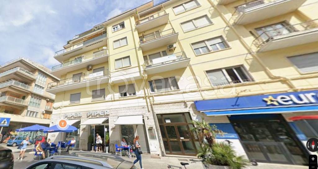 appartamento in vendita a Roma in zona Ostia