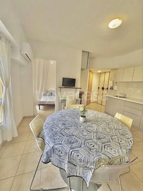 appartamento in vendita a Roma in zona Ostia