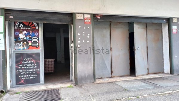 negozio in vendita a Roma in zona Ostia
