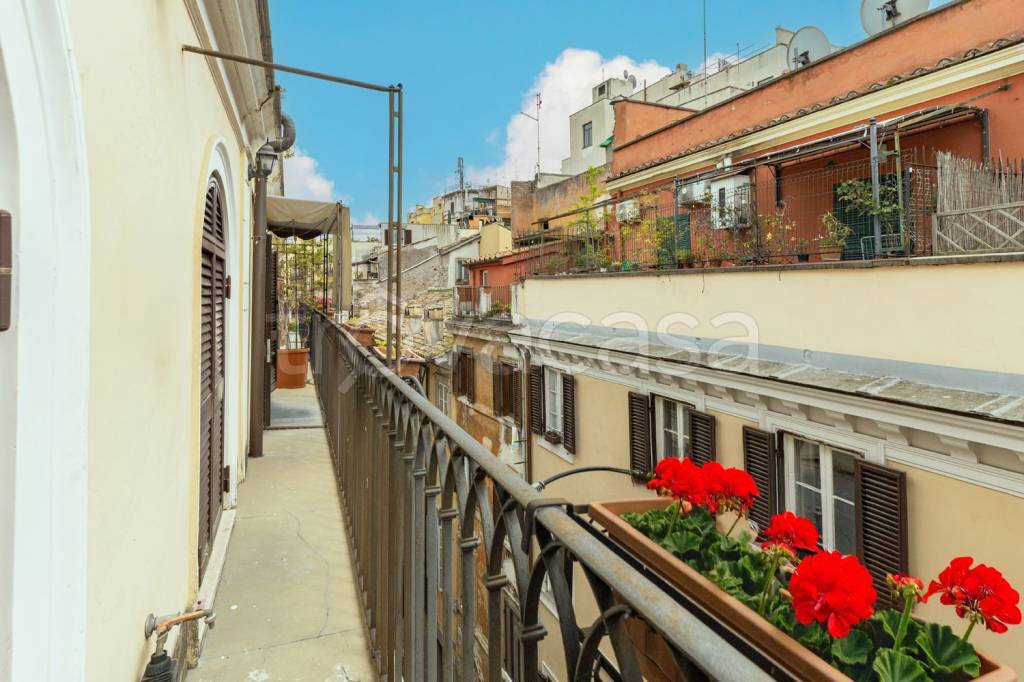 appartamento in vendita a Roma in zona Rione Monti/Campitelli