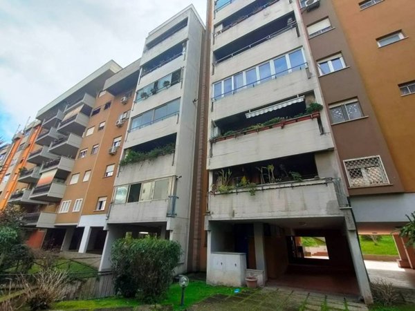 appartamento in vendita a Roma in zona Ardeatino