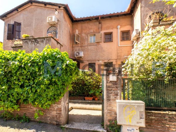 appartamento in vendita a Roma in zona Ostiense