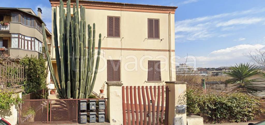 appartamento in vendita a Roma in zona Torre Maura