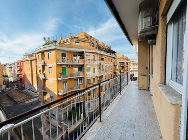appartamento in vendita a Roma in zona Ardeatino