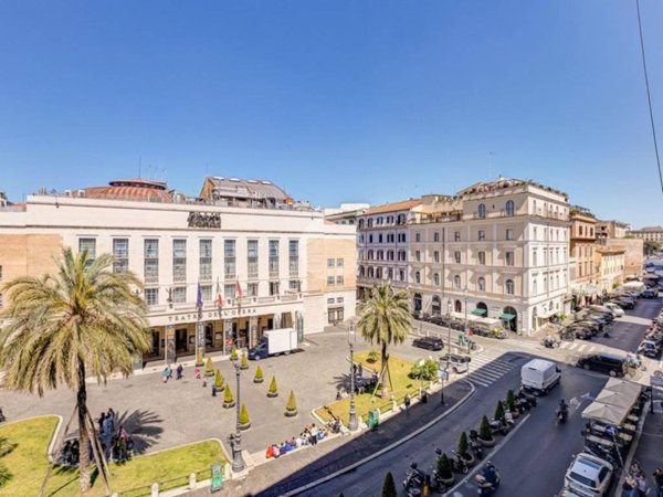 appartamento in vendita a Roma in zona Castro Pretorio