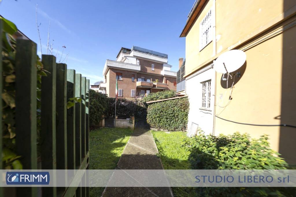 appartamento in vendita a Roma in zona Vitinia