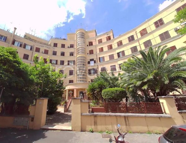 appartamento in vendita a Roma in zona Ostiense