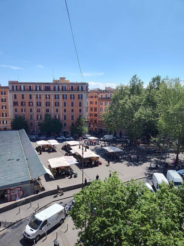 appartamento in vendita a Roma in zona Trastevere