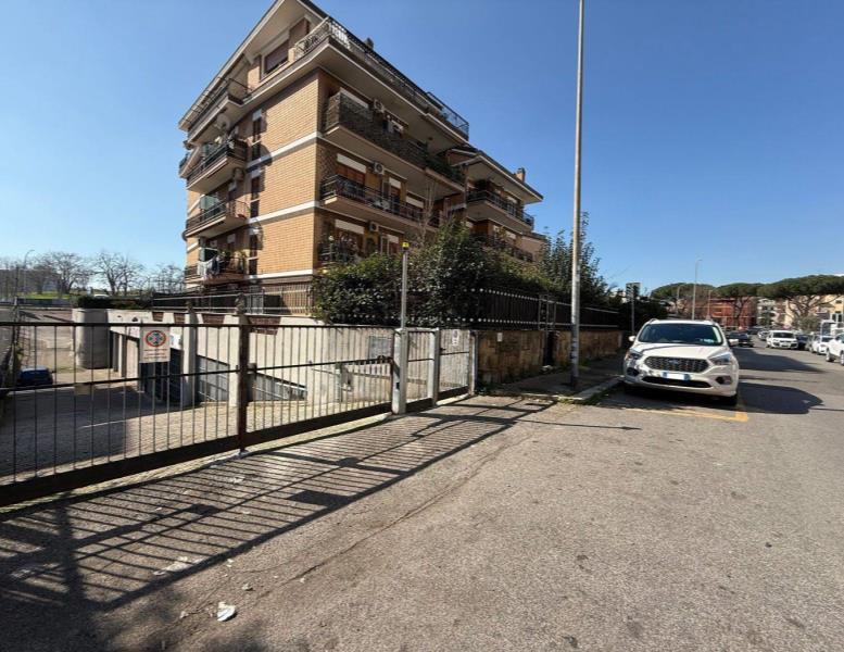 negozio in vendita a Roma in zona Prenestino-Centocelle